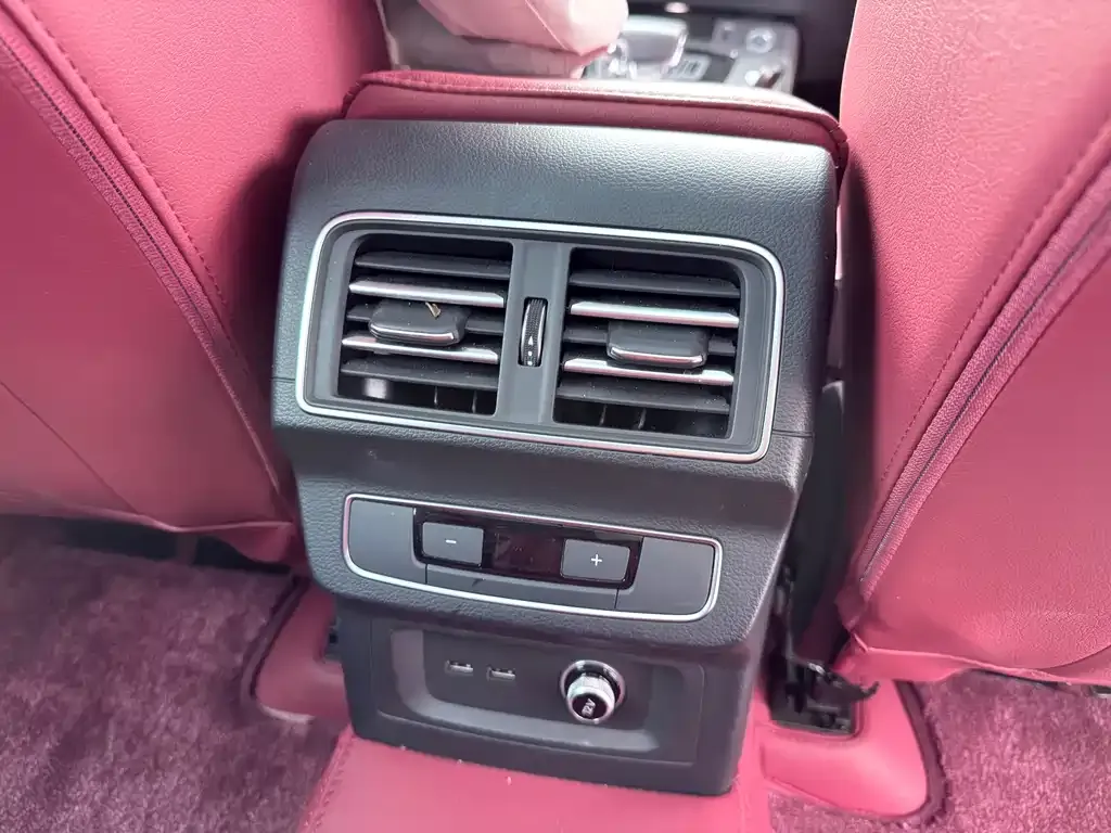 Audi Q5L 2024 из CN, фото 4