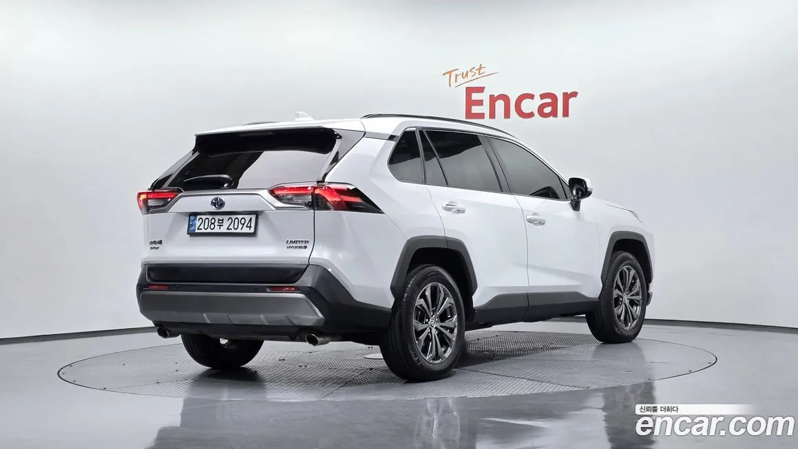 Toyota RAV4 2024 из KR, фото 3