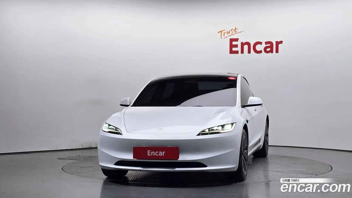 Tesla Model 3 — фото 10