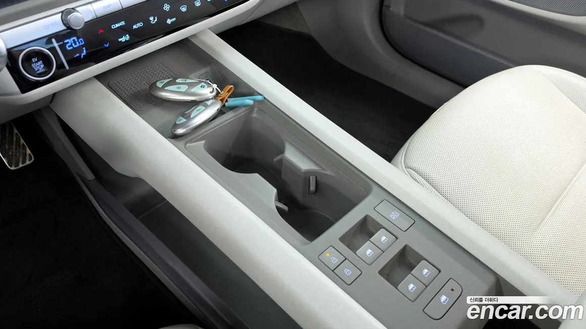 Hyundai Ioniq6 2023 из KR, фото 2
