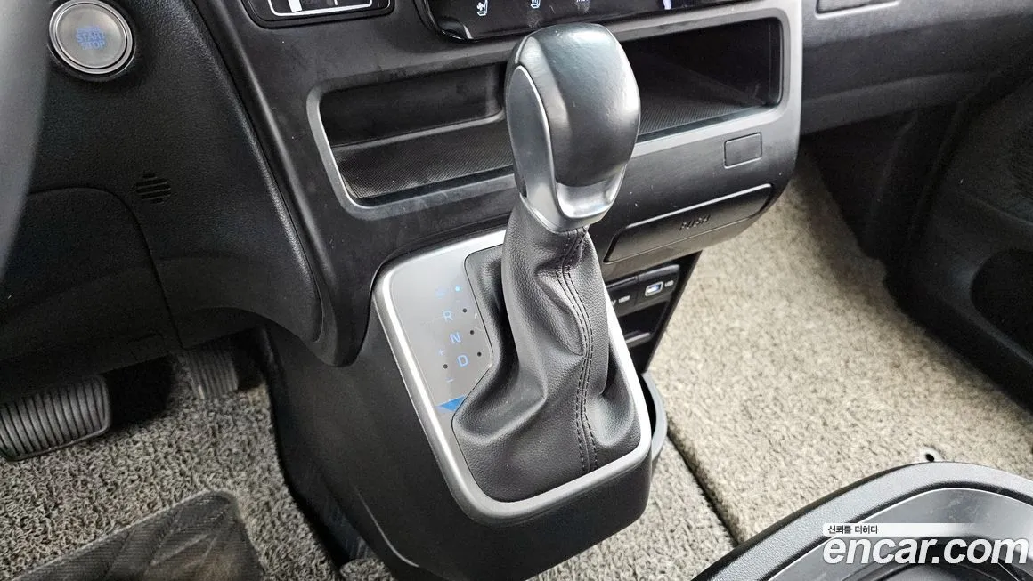 Hyundai Staria — фото 8