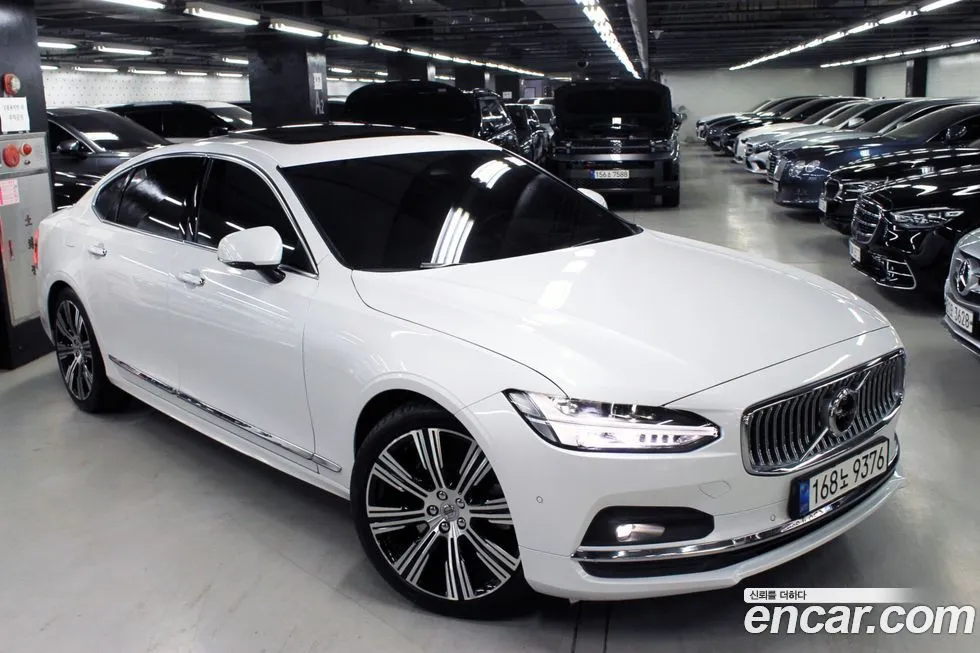 Volvo S90 — фото 1