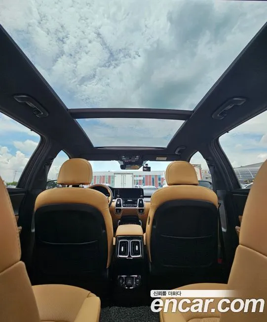 Kia Sorento — фото 6