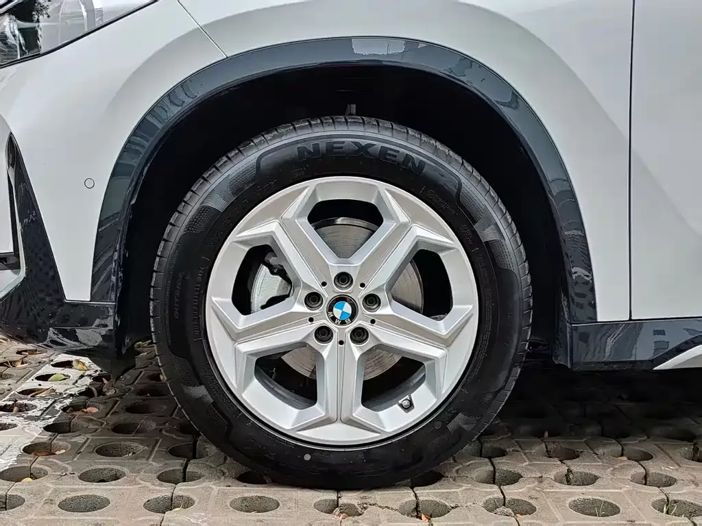 BMW X1 — фото 9