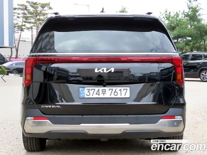 Kia Carnival — фото 4