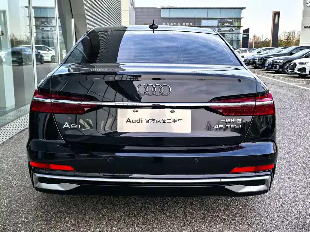 Audi A6L — фото 6