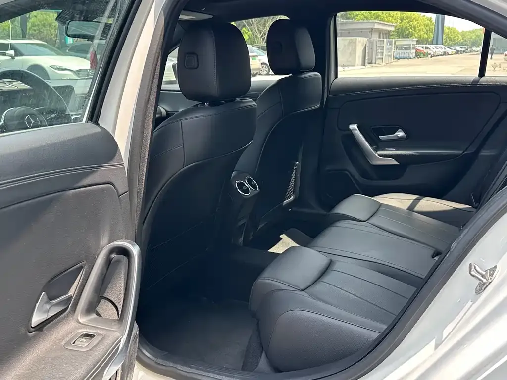 Mercedes-Benz A-Class 2022 из CN, фото 4