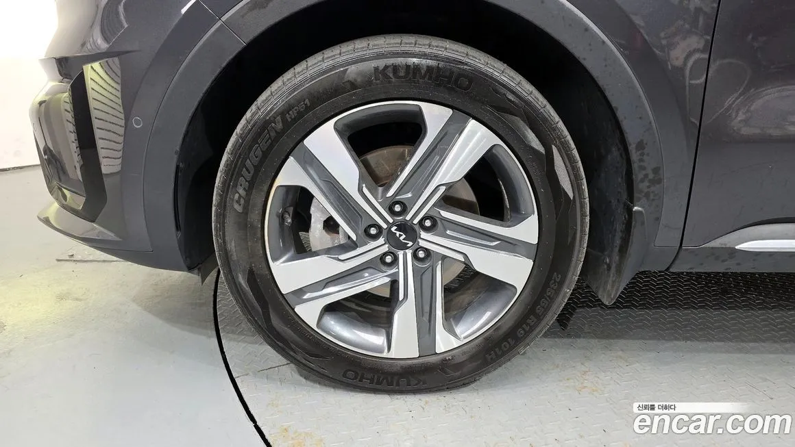 Kia Sorento — фото 8