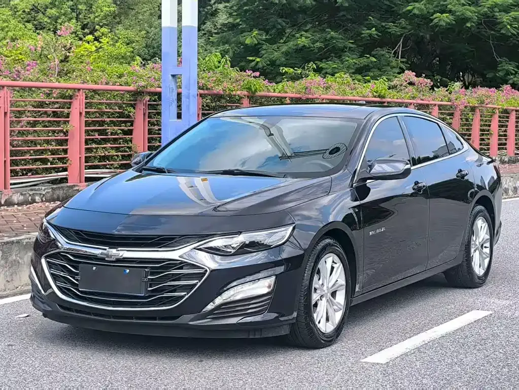 Chevrolet Malibu XL — фото 1