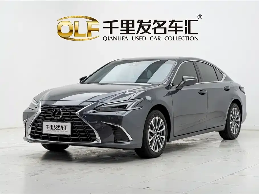 Lexus ES — фото 1