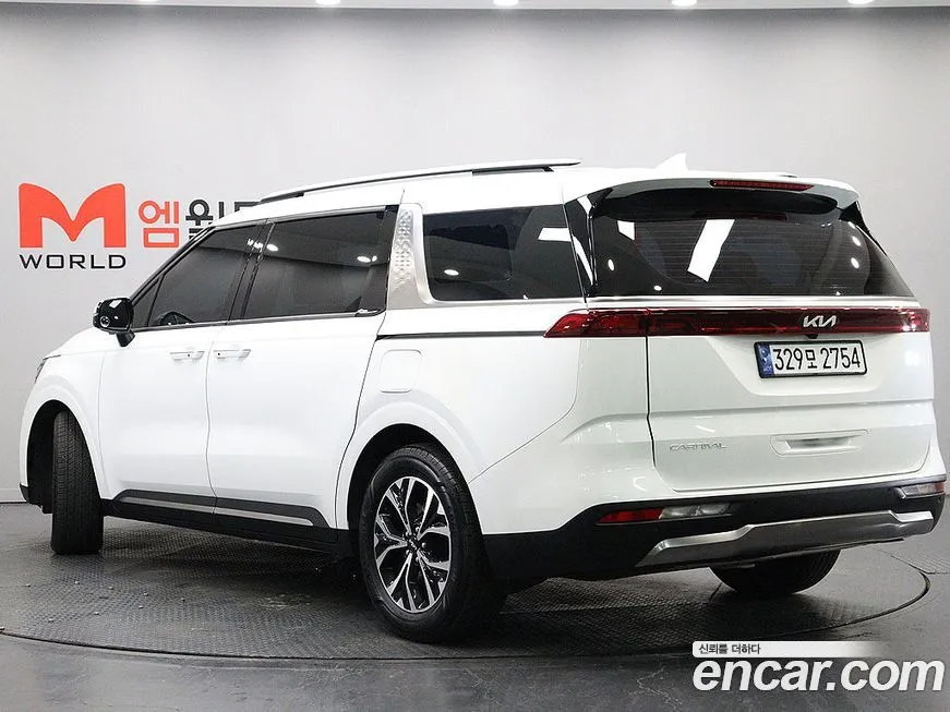 Kia Carnival — фото 10