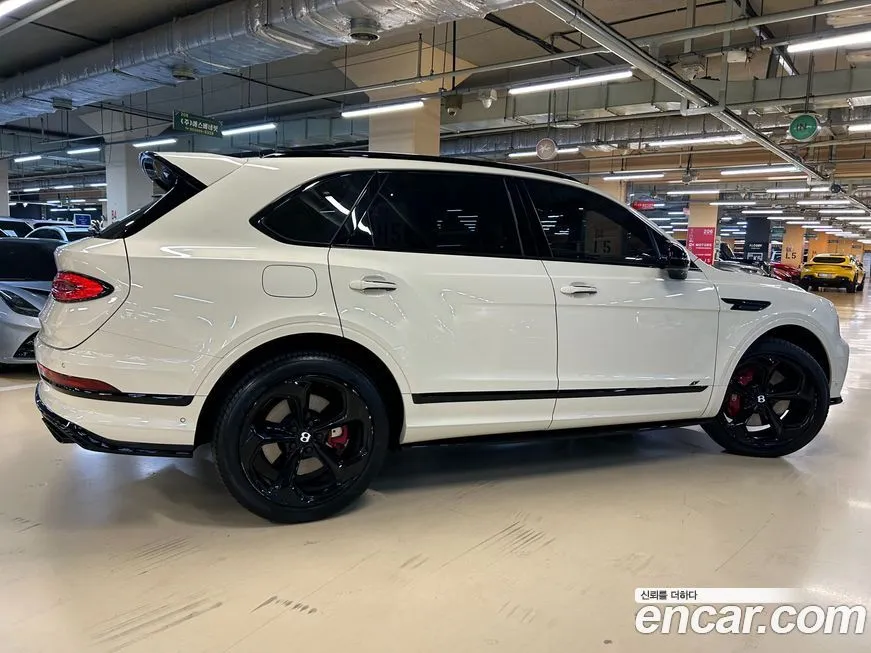 Bentley Bentayga 2023 из KR, фото 3