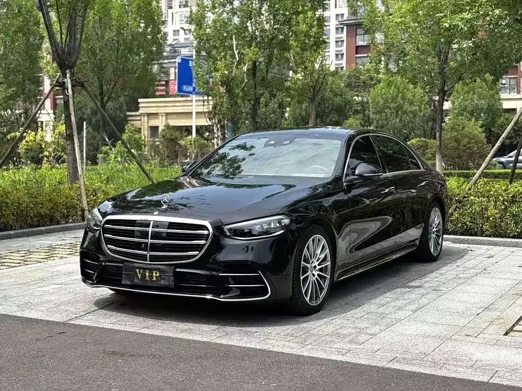 Mercedes-Benz S-Class — фото 1