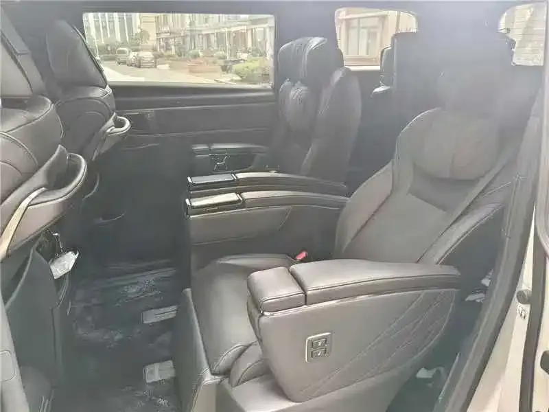 Toyota Vellfire — фото 3