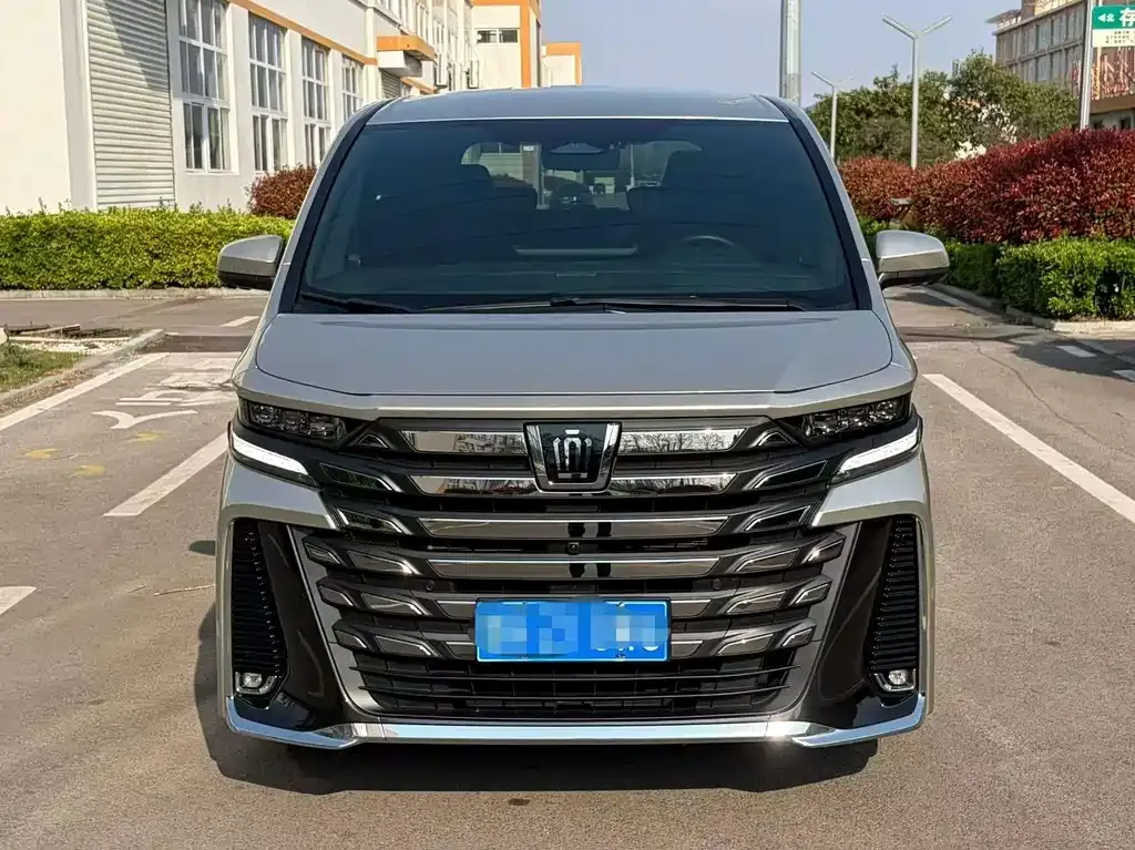 Toyota Vellfire — фото 6