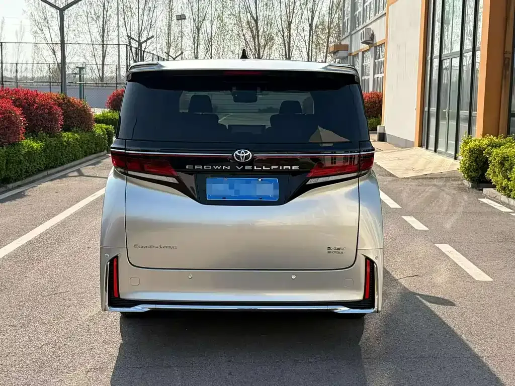 Toyota Vellfire — фото 9