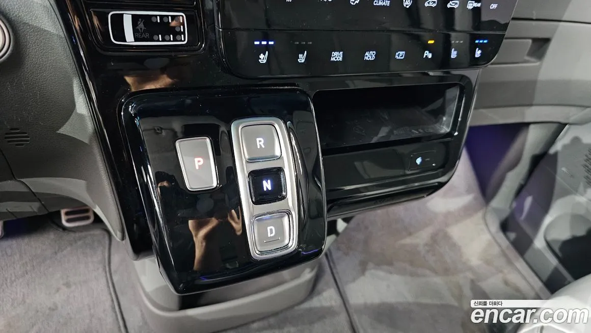 Hyundai Staria — фото 2