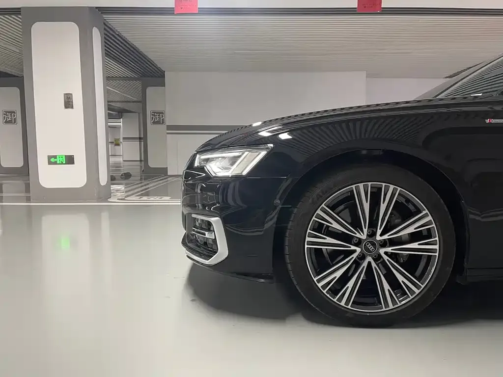 Audi A6L 2025 из CN, фото 6