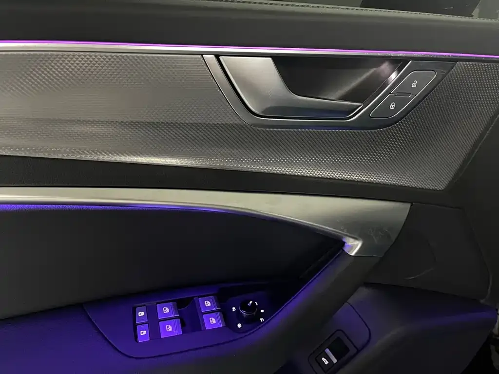 Audi A6L 2025 из CN, фото 7