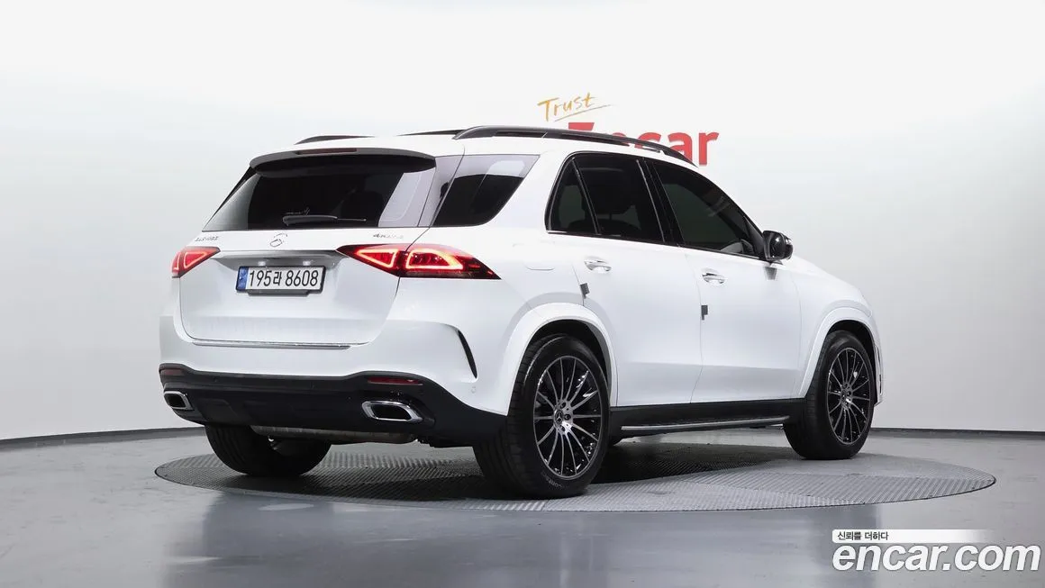 Mercedes-Benz GLE-Class — фото 5