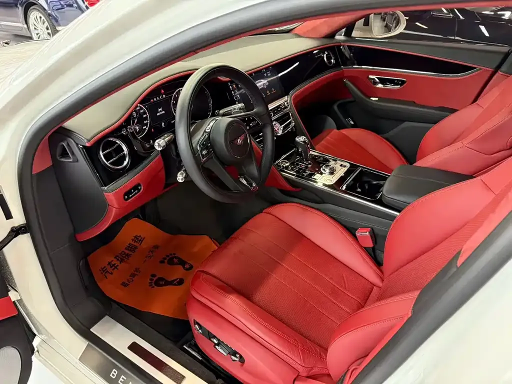Bentley Flying Spur — фото 8