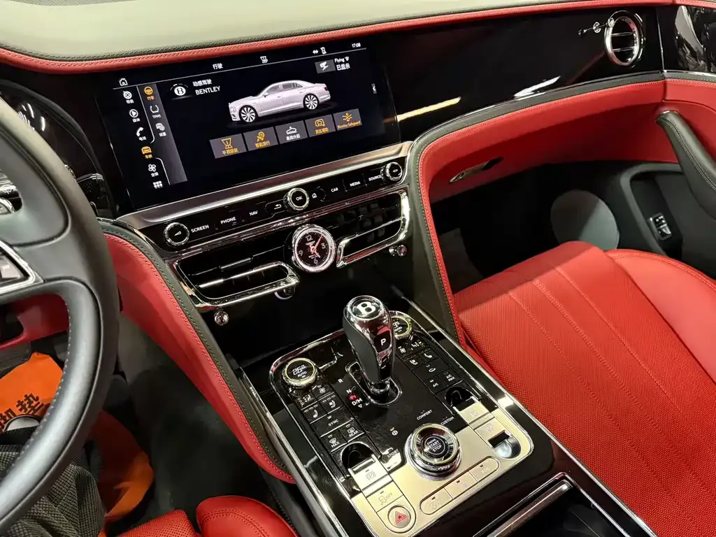 Bentley Flying Spur — фото 9