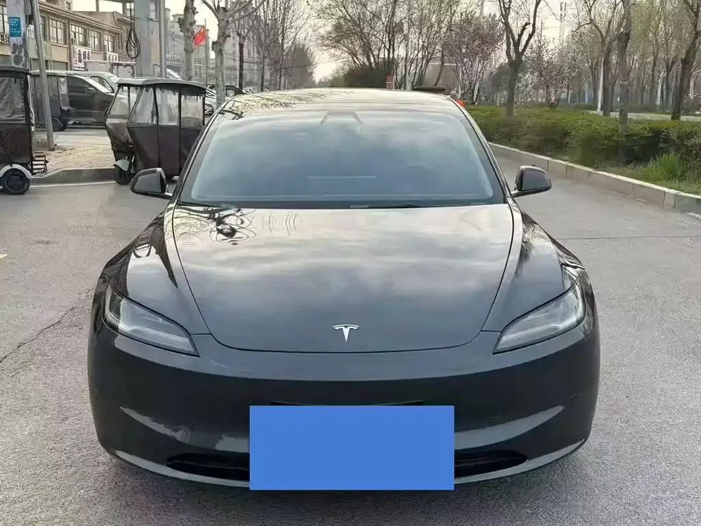 Tesla Model 3 — фото 5