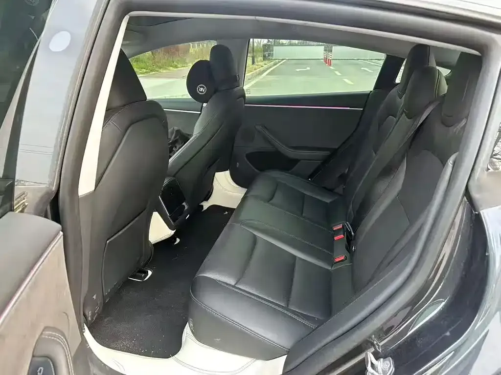 Tesla Model 3 — фото 3