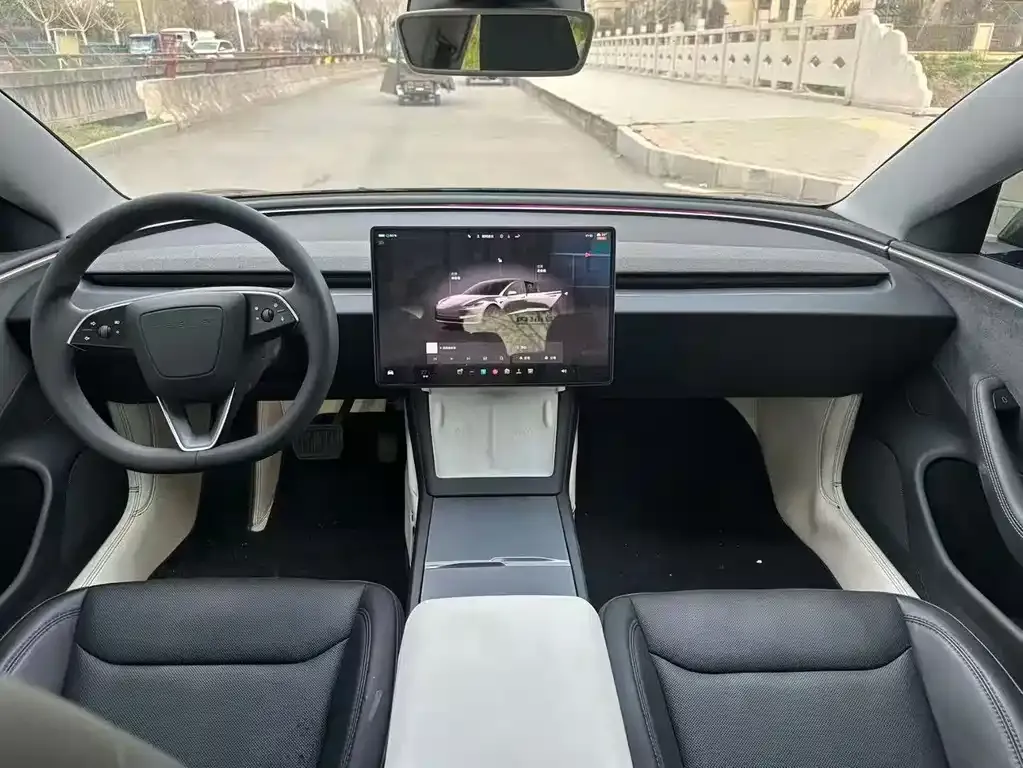 Tesla Model 3 — фото 2
