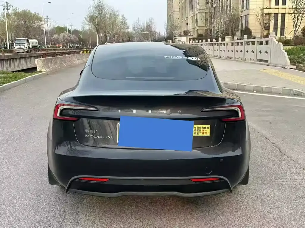 Tesla Model 3 — фото 6