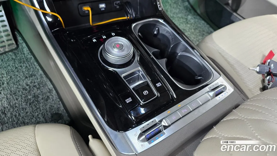 Kia Carnival — фото 10