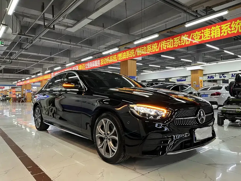 Mercedes-Benz E-Class — фото 10