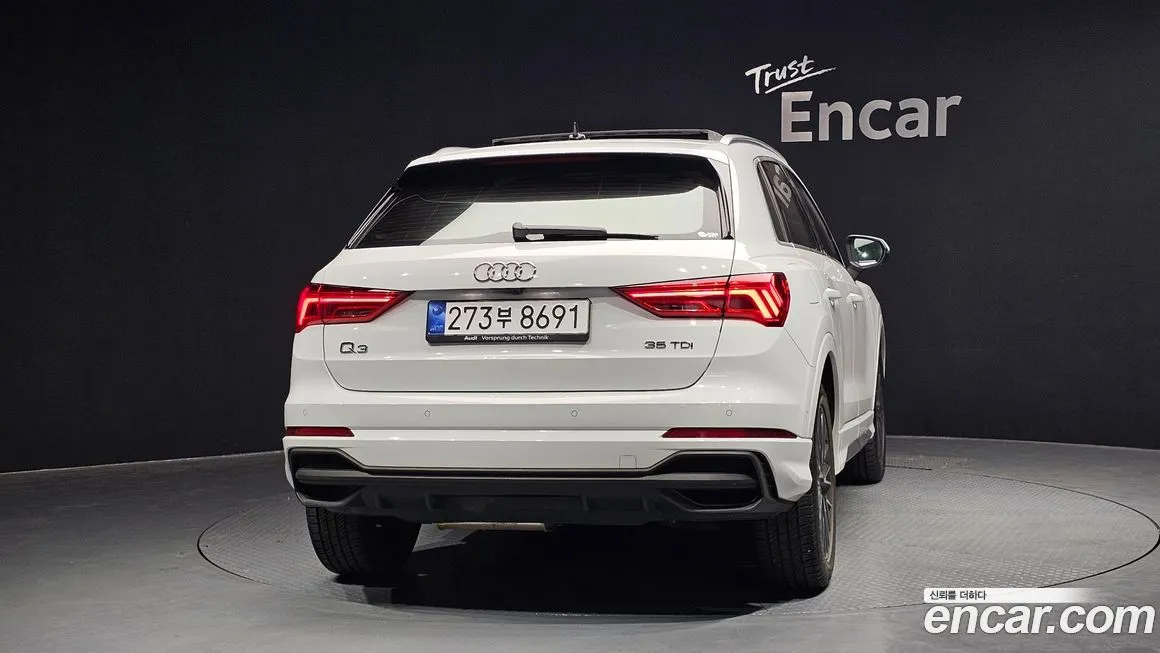 Audi Q3 — фото 10