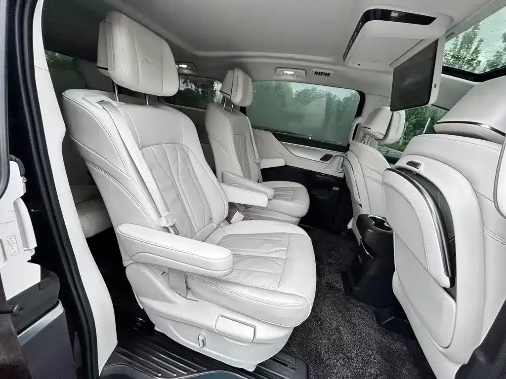 Buick GL8 Hybrid 2025 из CN, фото 2