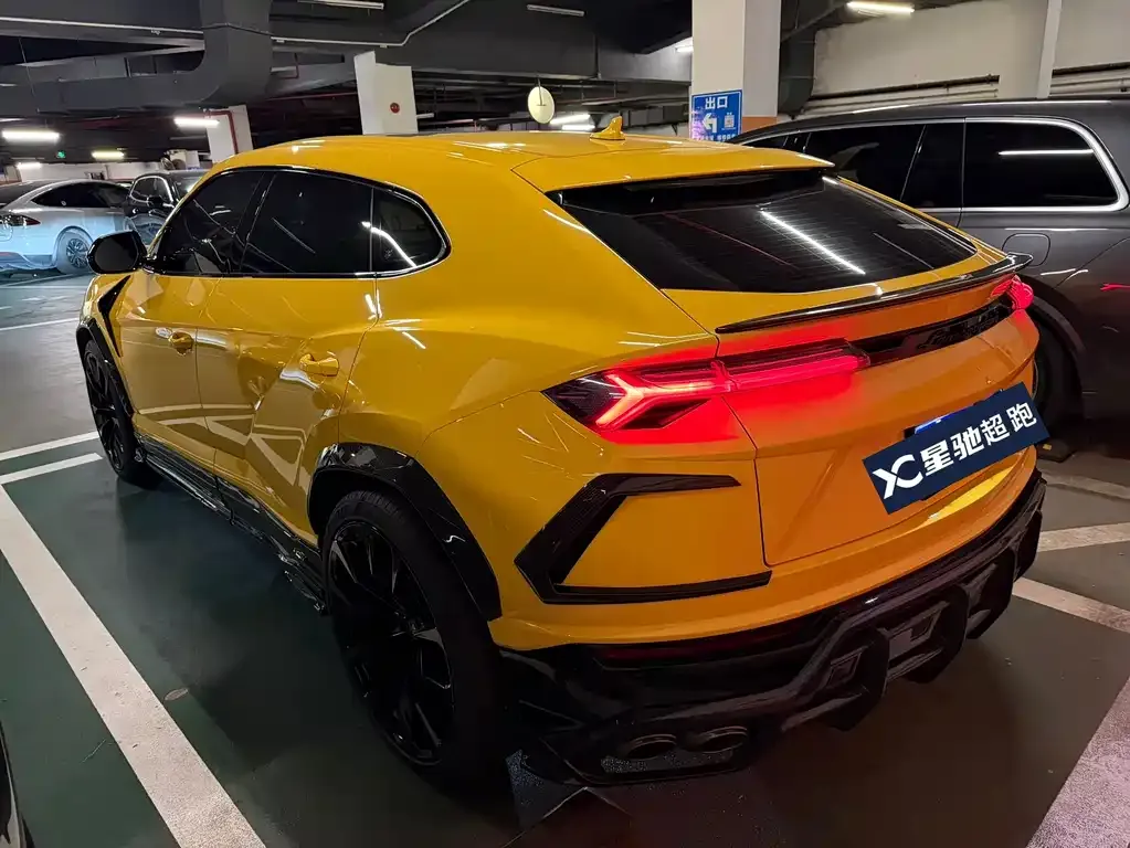 Lamborghini Urus — фото 2