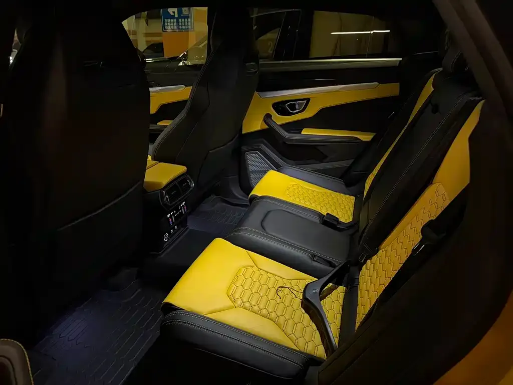 Lamborghini Urus — фото 5