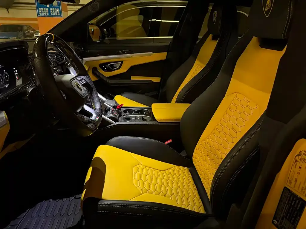 Lamborghini Urus — фото 8