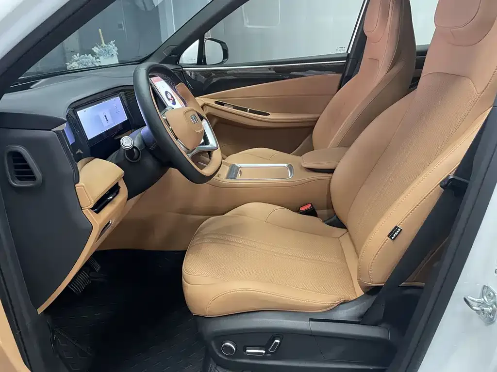 Geely Galaxy L7 — фото 7