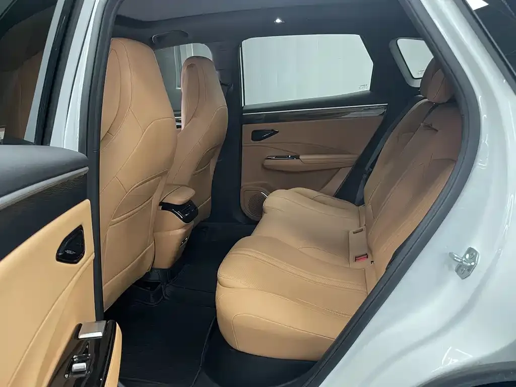 Geely Galaxy L7 — фото 3