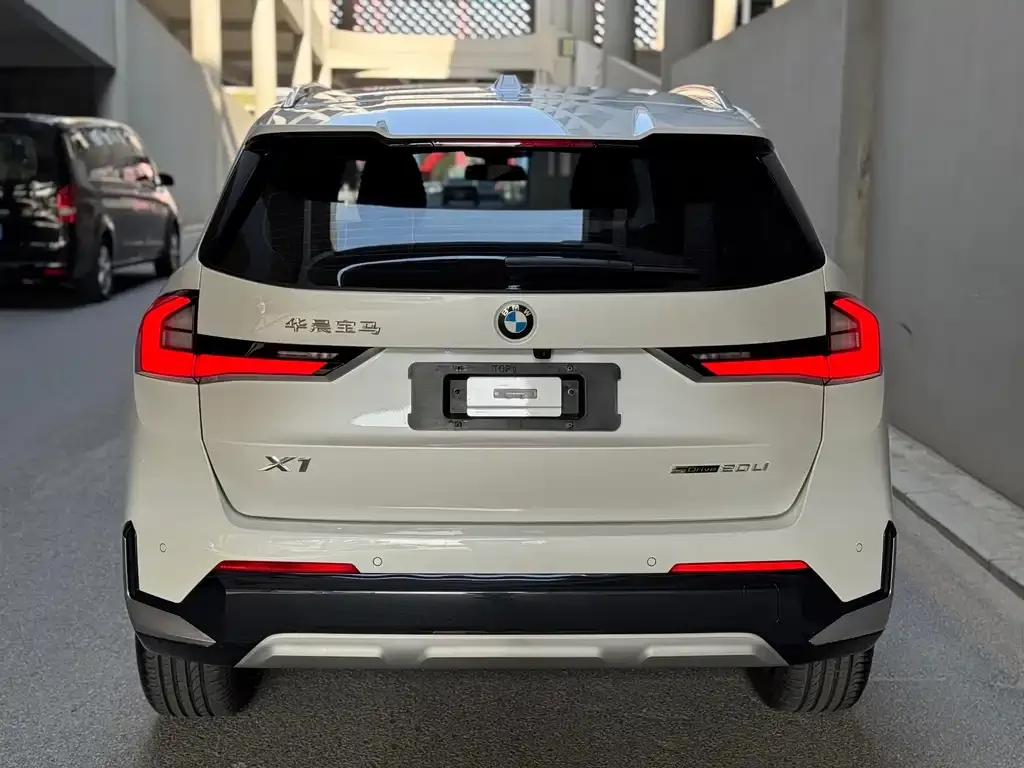 BMW X1 — фото 4