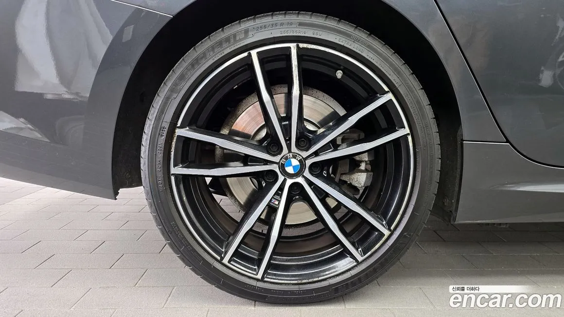 BMW 3-Series 2021 из KR, фото 3
