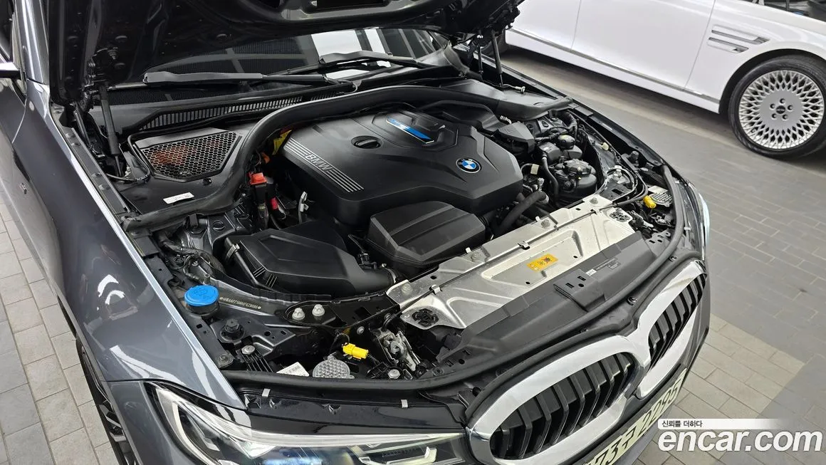 BMW 3-Series 2021 из KR, фото 10