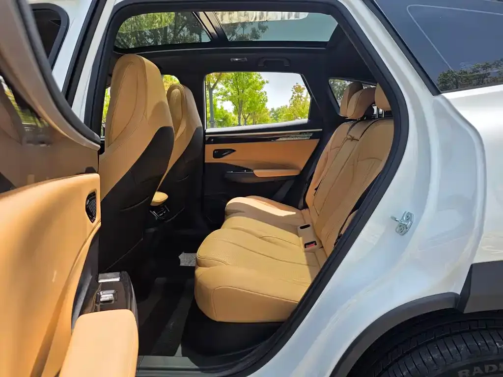 Geely Galaxy L7 — фото 2