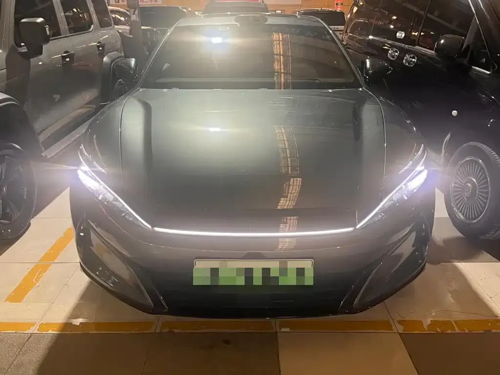 BYD Han L — фото 5