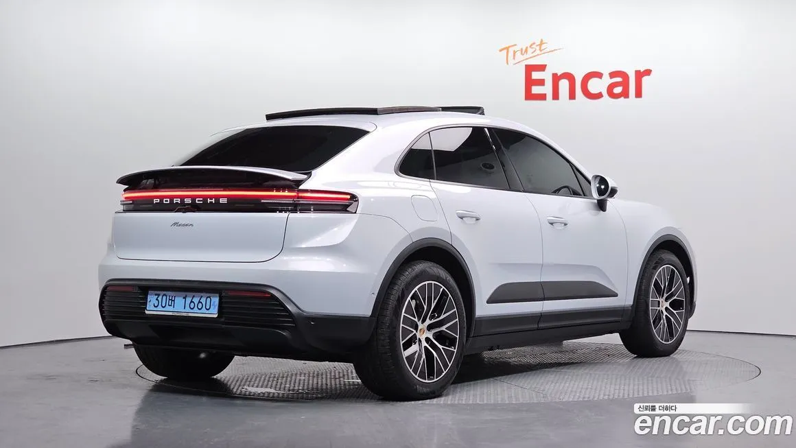 Porsche Macan 2025 из KR, фото 4