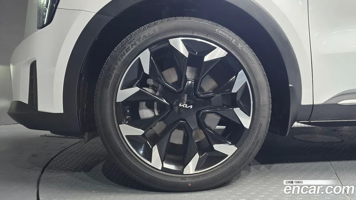 Kia Sorento — фото 6