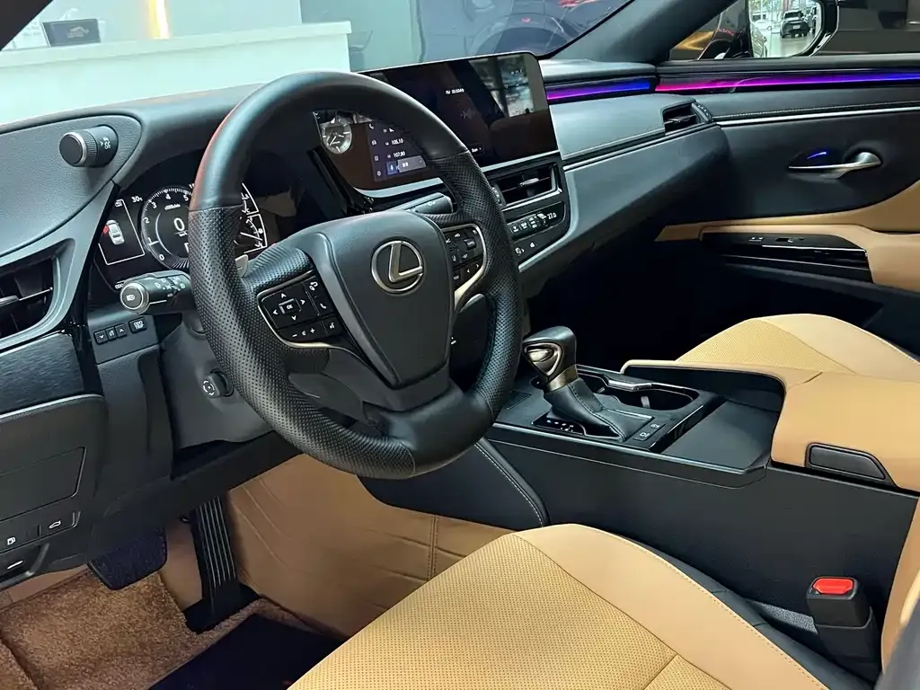 Lexus ES — фото 9