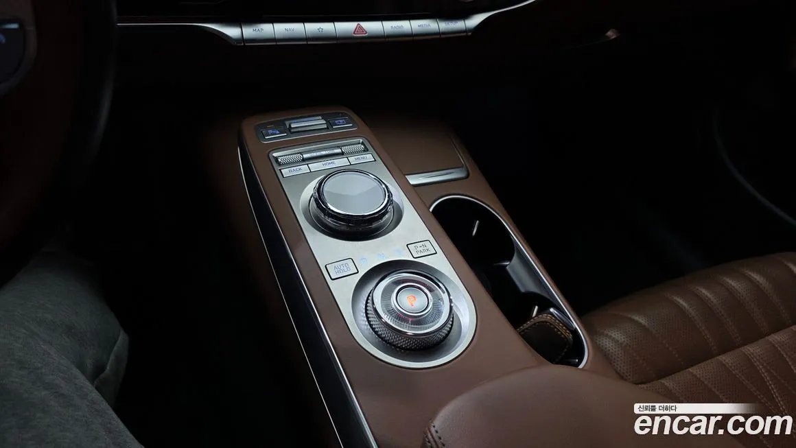 Genesis GV70 — фото 2