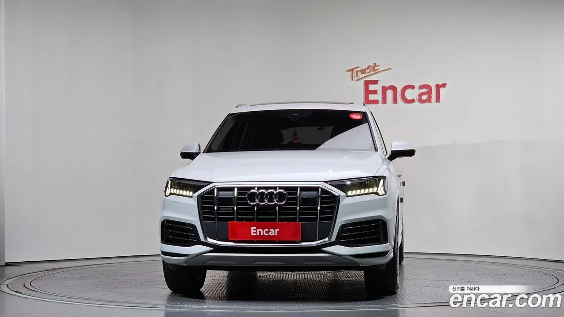 Audi Q7 2021 из KR, фото 9