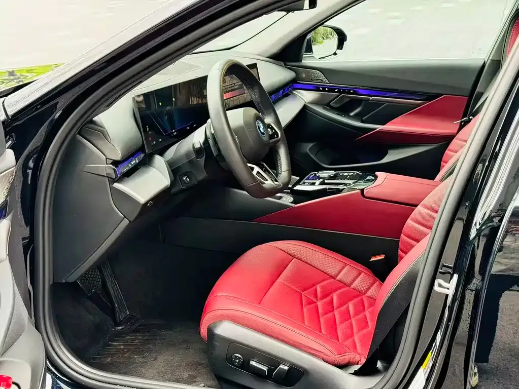 BMW i5 — фото 7
